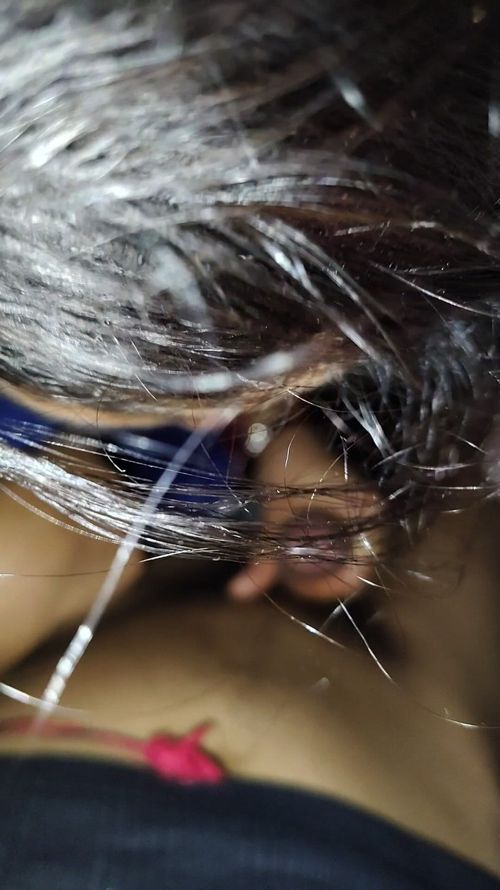 sashaa: 性感人妻为她的情人口交