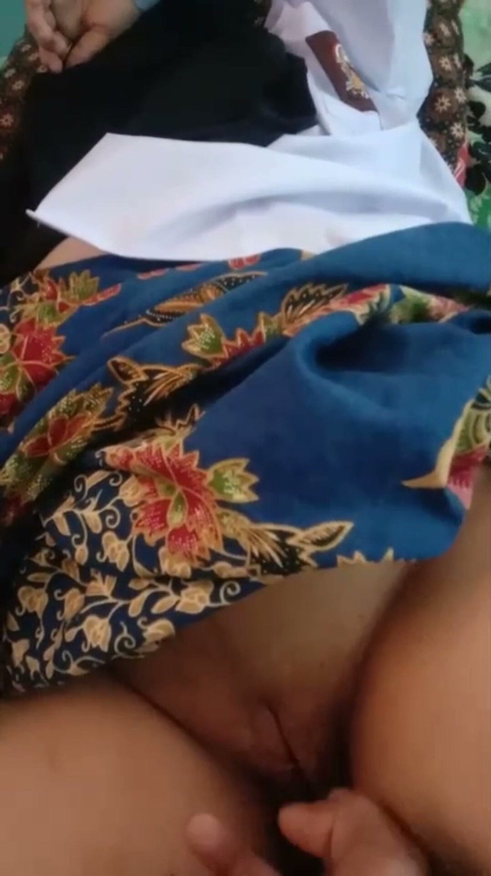 Famly sex: Essa dor de buceta estreita eu gosto
