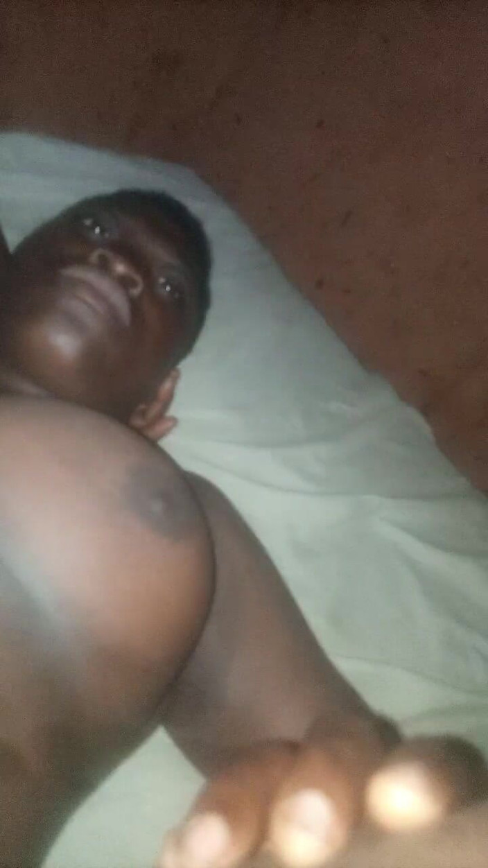 Oladi plenty tv: 거유녀가 누워있는 걸 보셨어