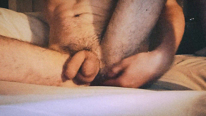 Arthur Refined: 我用我的玩具射在我的屁股里