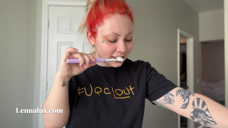 Lenna Lux: Čištění jazyka