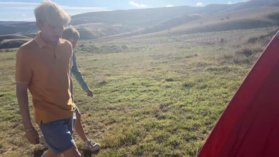 Ethan Lestray: Отчим в палатке в лесу соблазнил двух студентов для секса