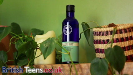 British Teens: Adegan debut Victoria Greene - dildo di dalam hutan