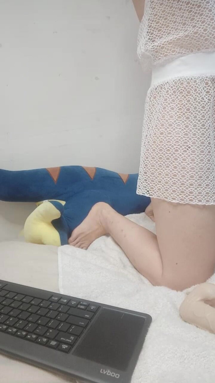 sweethanajapanese: Corp Perfect Cu Țâțe Mici Și Pizdă Umedă Futând Pula