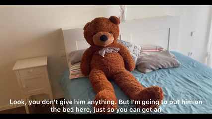 arabeputo: Đây là đồ chơi mới của tôi George