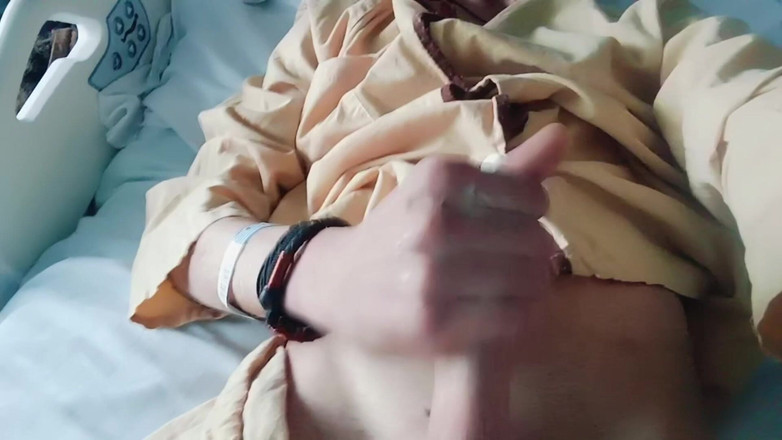 Culopeke: Hastanedeki adam poposunu açıyor, sperm yiyor