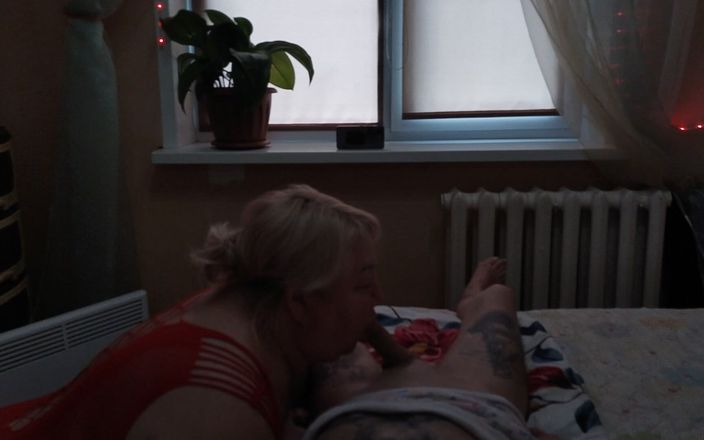 Zona901: Sperma-hongerige stiefmoeder zuigt eieren af en slikt dik sperma