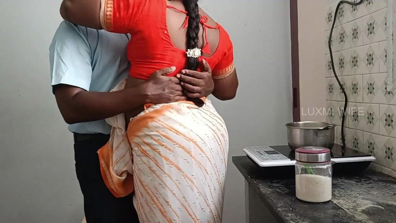 Luxmi Wife: Gerente de banco follando ama de casa en sari para...