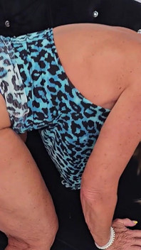 Fucking Beautiful Mature Hotwife with Huge Tits Sunni Daize