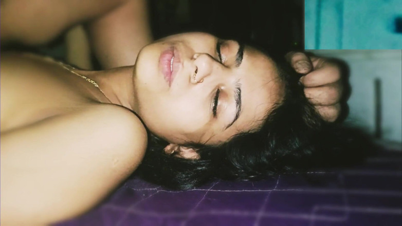 Hot Sis: Latika làm tình nóng bỏng và mạnh bạo cần nhiều...