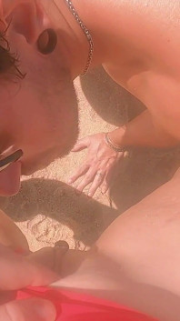 Fkk am strand pinkeln!! Meine stiefpapi-domina mehr 2 Liter pinkeln golden