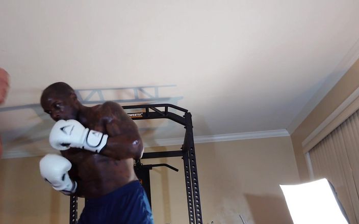 Hallelujah Johnson: Боксерская тренировка, преимущества тренировки гибкость включает в себя увеличение ром, возможное снижение болезненности мышц