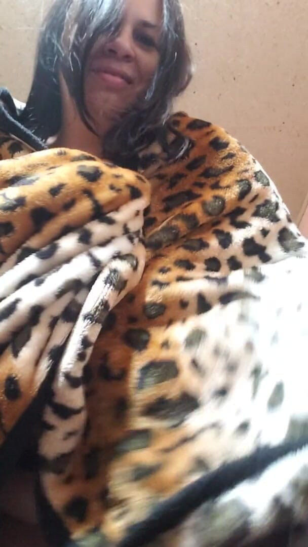 Riderqueen: Pantat ibu tiri dipuja hot.