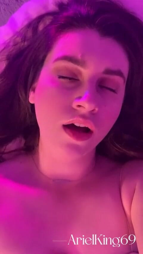 Ariel King: POV orgazm dla ciebie