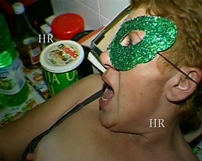 Hans Rolly: 90대 주부와 함께하는 미공개 아마추어 포르노 #6