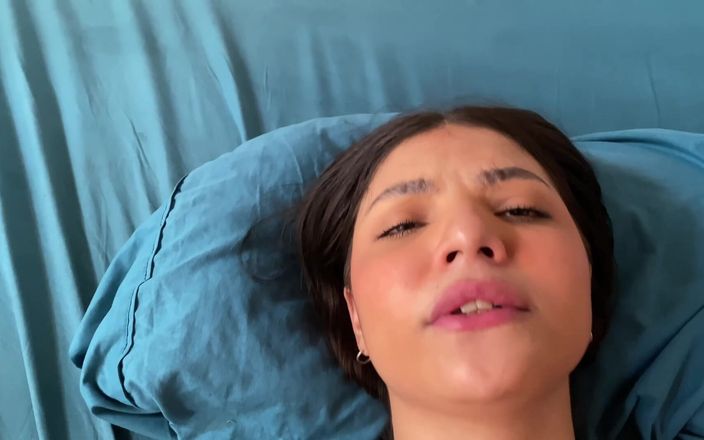 mackencie29: Good Morning Stepsister How Nice That You Suck My Dick...