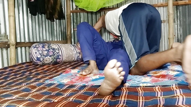 SAFI TV: Adik tiri menemui abang tiri bersendirian dan mula berkongkek