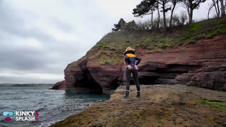 UKCuteGirl Lucy Lauren: Fashion show wetsuit lifejacket bareng lucy &amp;zoe