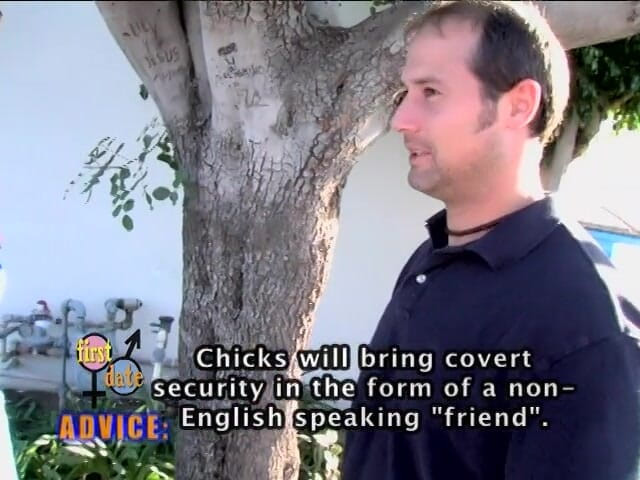 Outdoor pervs: Des étudiantes se font draguer et partagent une bite bien dure...