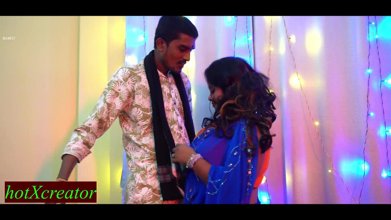 Hot creator: Индийский деревенский лидер трахает красивую жену фермера!