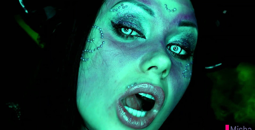 Goddess Misha Goldy: Více změn přes milióny let, nebo polykání?