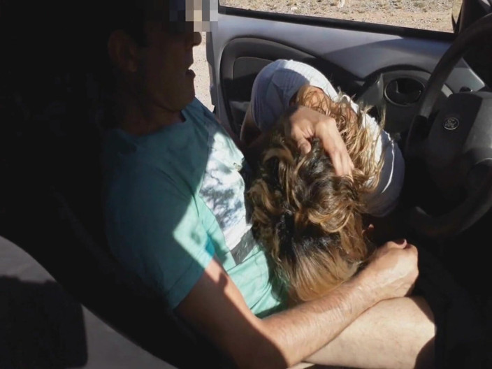 LadyRoma: Unknown Teen Masturbates Me in My Car on the Street