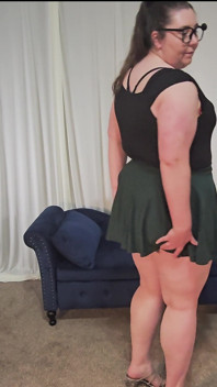 Thick Booty Showing off Skirts and Heels