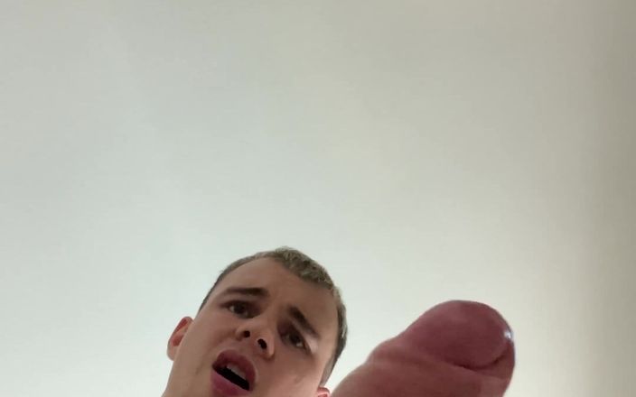 Max_Russell: मेरी पूजा करो