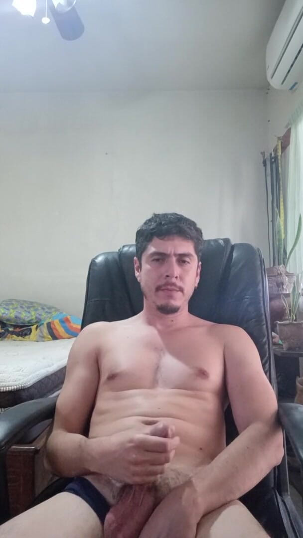 Tabasco Jake: Chico guapo se masturba y eyacula para ti