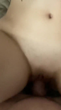 パーティーで同級生とセックスしたポブティーン