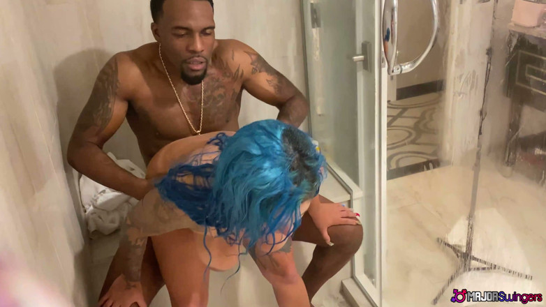 Major Swingers: Rome Major BBC Has Shower Sex with Two Thick Swingers