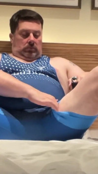 Wrestling Singlet Tease and Cum