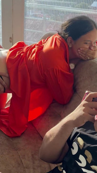 I Fuck the Stepdaughter of a Blind Man Next to Him, Semen Falls on Him and He Thought It Was Cream