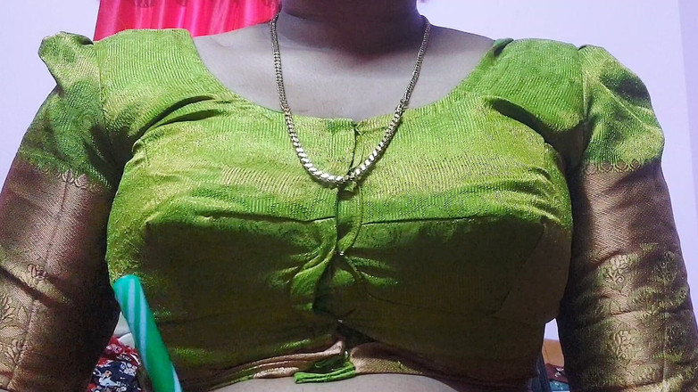 Desi Mohini: Bos India memanggil setiausahanya di bilik peribadinya