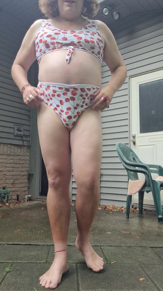 Victoria Lecherri: Mainin pantat dan itilku di luar ruangan!