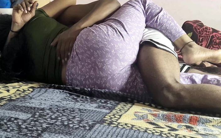 Neelima69: 妻が町を出ているときのサリとジジャジの不倫