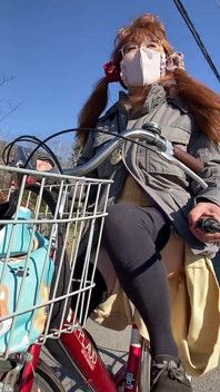 No.140 Panty-showing Cycling
