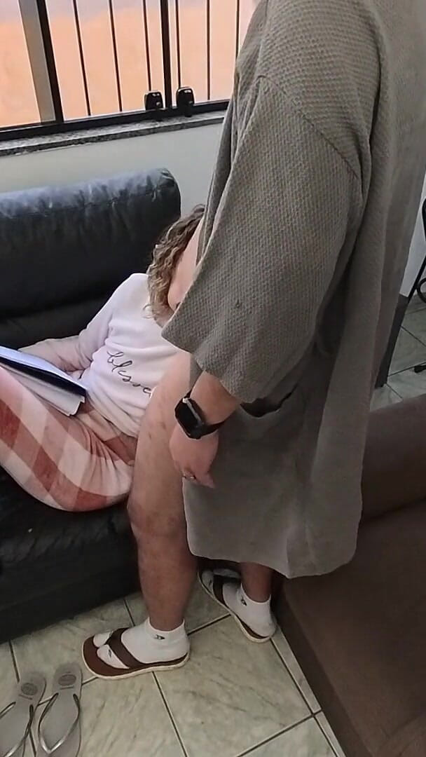 Gabi SweetCouplesStories: Son beau-père est un pervers, et elle avale tout avec...