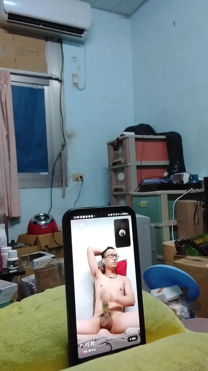 Gaysian fun: Panggilan video rawak ditunjukkan kepada orang asing