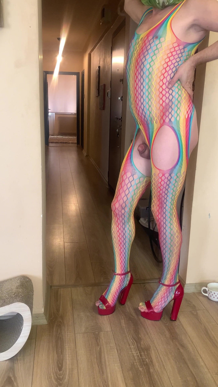 cd_aysemmm: Ladyboy z najmniejszym kutasem na świecie, będziesz bardzo zaskoczony