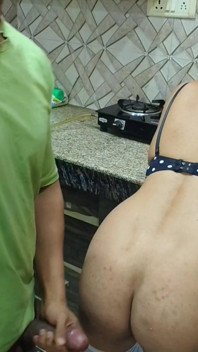 Indian Desi Bhabhi Fucked Hard by Her Devar in Kitchen Hindi