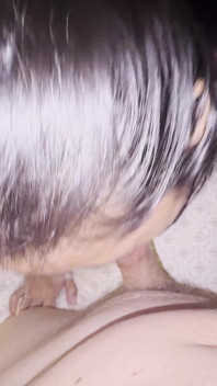 Sudut pandangan pertama MILF Pinay menunggang songsang ke pancutan muka yang kucap - Lexxi Wett