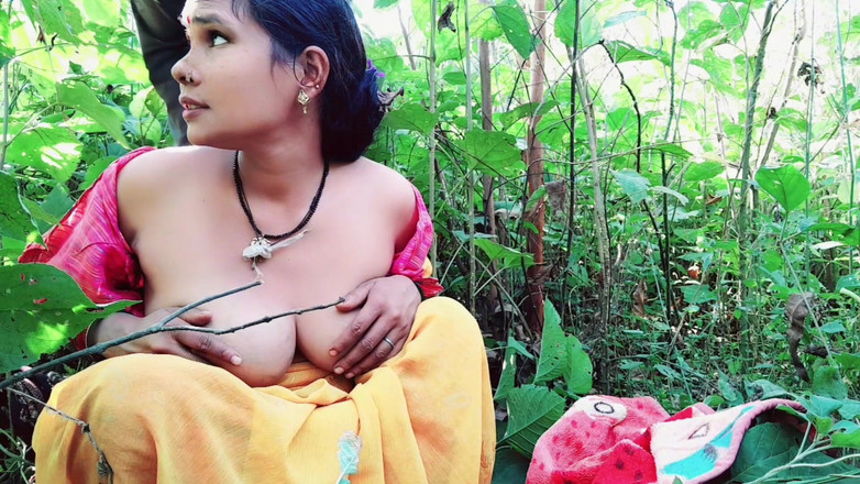 Renudbf: Индийская новобракая девушка дези хочет заняться сексом на улице, полный хинди аудио