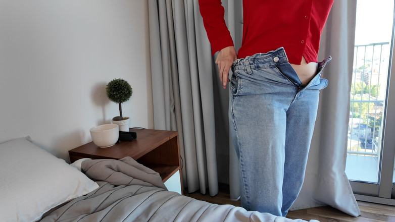 Nipple Stock: Nevlastní Matka a Nevlastní Syn Sdílejí Jednu Postel V Hotelu