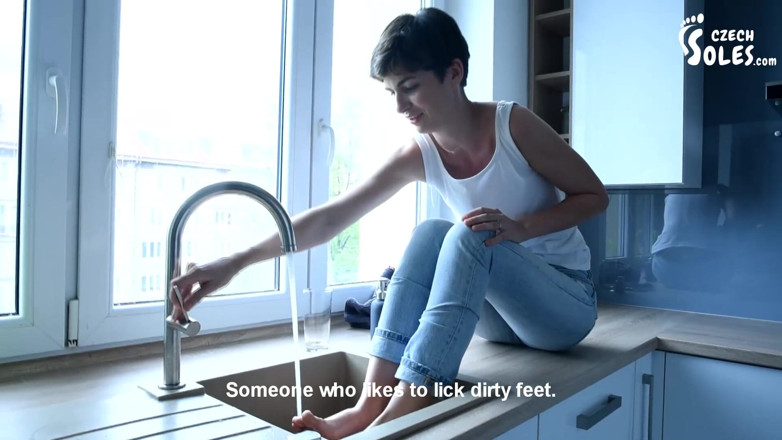 Czech Soles - foot fetish content: Sexy dirty and smelly feet that really need a bath
