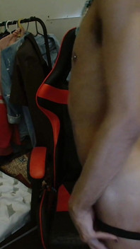 Femboy este prinsă lăudându-se pe webcam