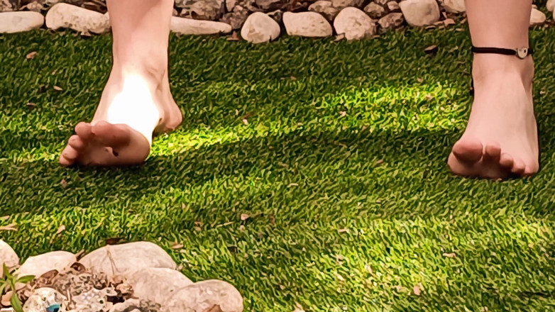 Candy Camille: Lechtání v mé zahradě