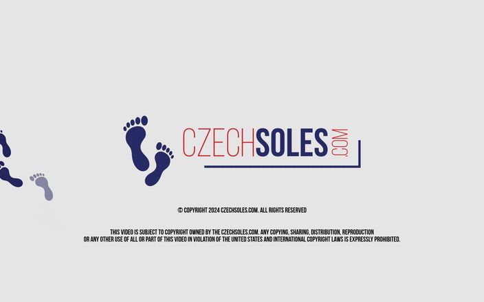 Czech Soles - foot fetish content: 큰 발의 생강 발은 POV를 놀리게