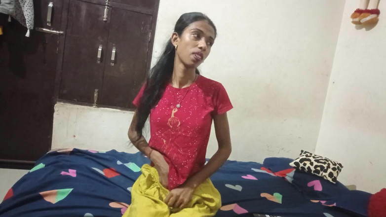 Truefuker: Desi bhabi küsste ihren schwiegervater und lutschte ihn auch