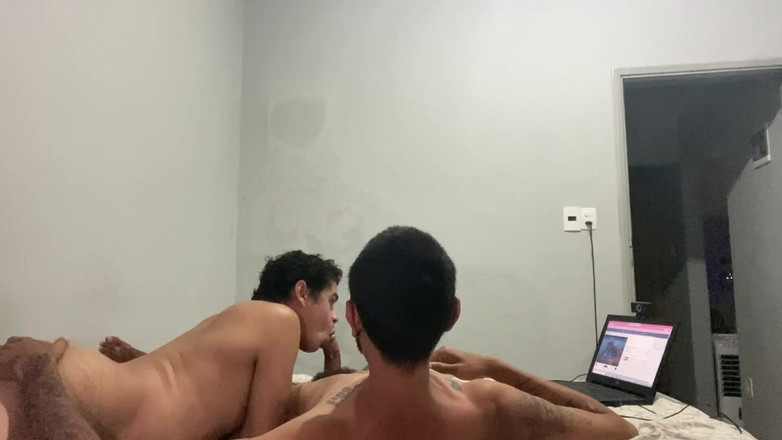 Leandro e Asafe: Due giovani ragazzi monella si scopano e si mostrano in...